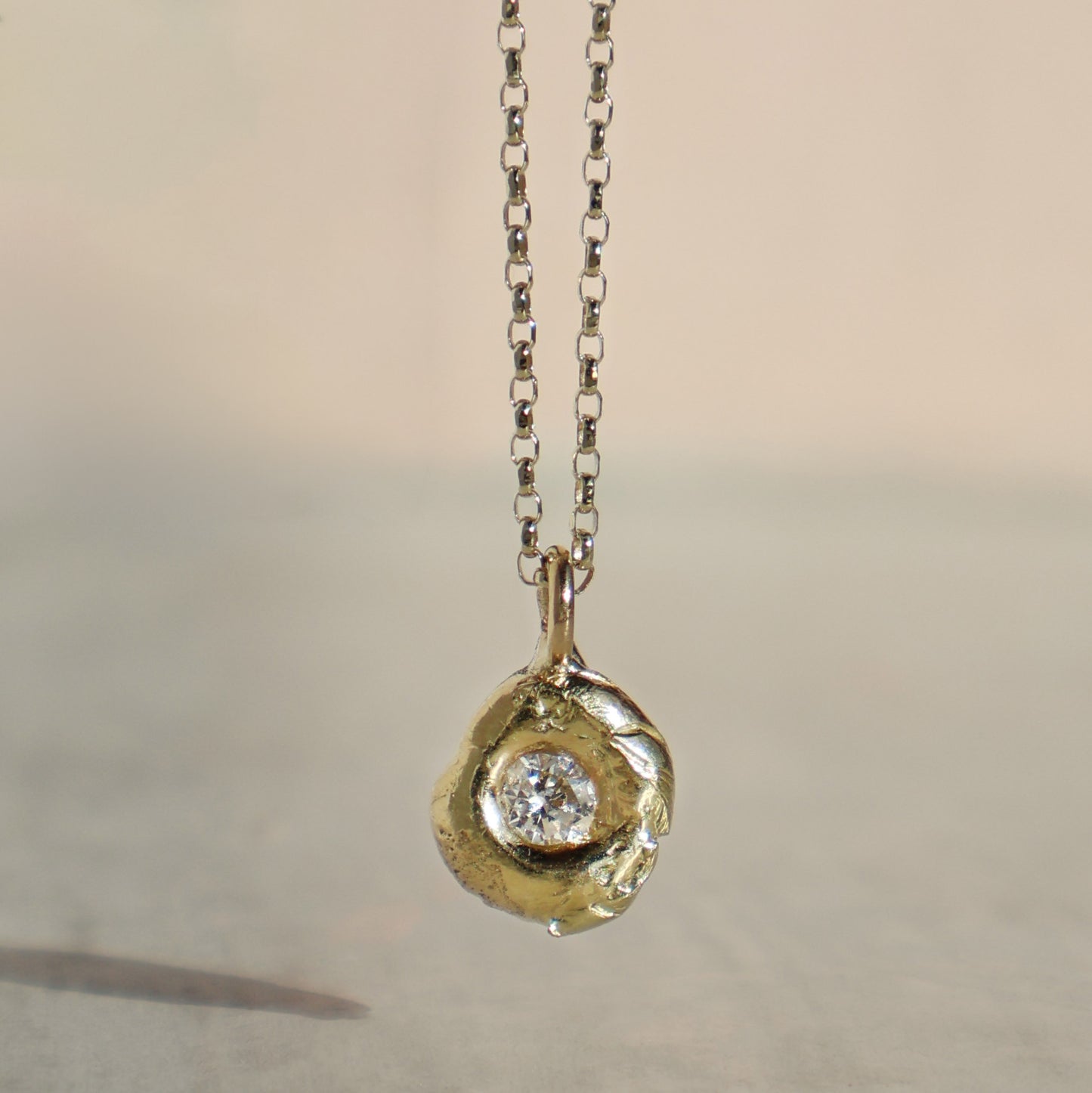 Molten Pendant  - 18ct Gold - Round Lab Grown Diamond