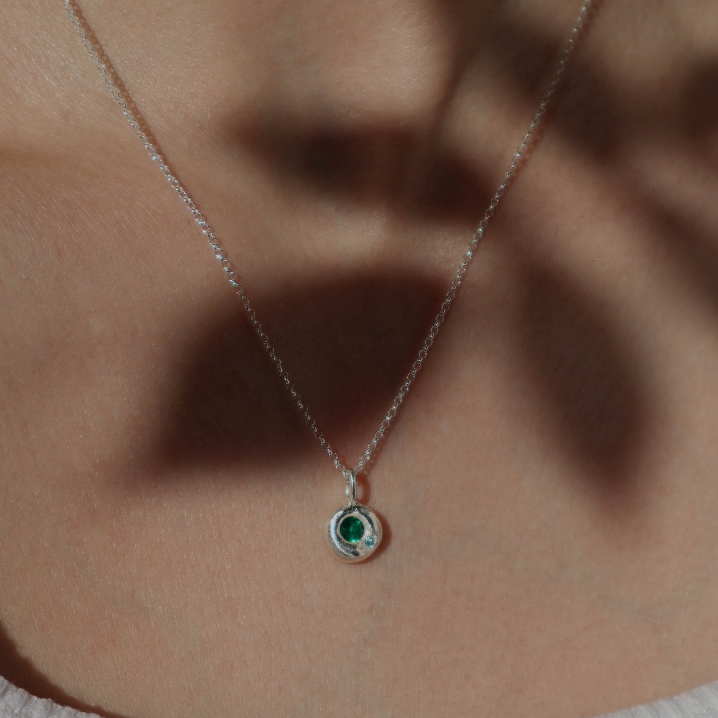 Molten Pendant - Silver - Round Emerald with Topaz