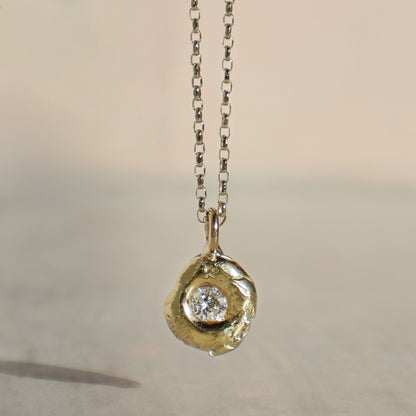 Molten Pendant  - 18ct Gold - Round Lab Grown Diamond