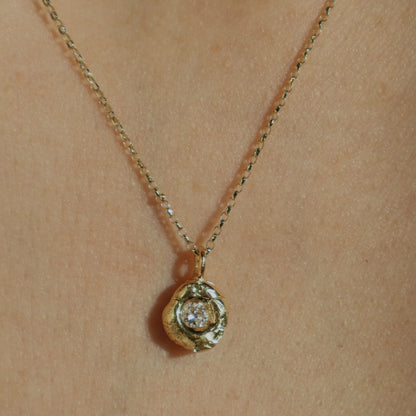 Molten Pendant  - 18ct Gold - Round Lab Grown Diamond