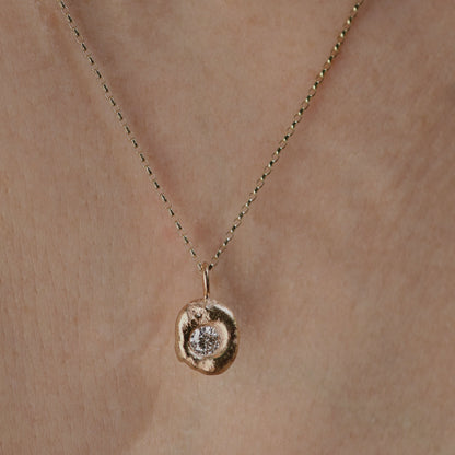 Molten Pendant  - 9ct Gold - 4.2mm Lab Diamond
