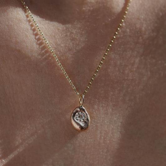 Molten Pendant  - 9ct Gold - 4.2mm Lab Diamond