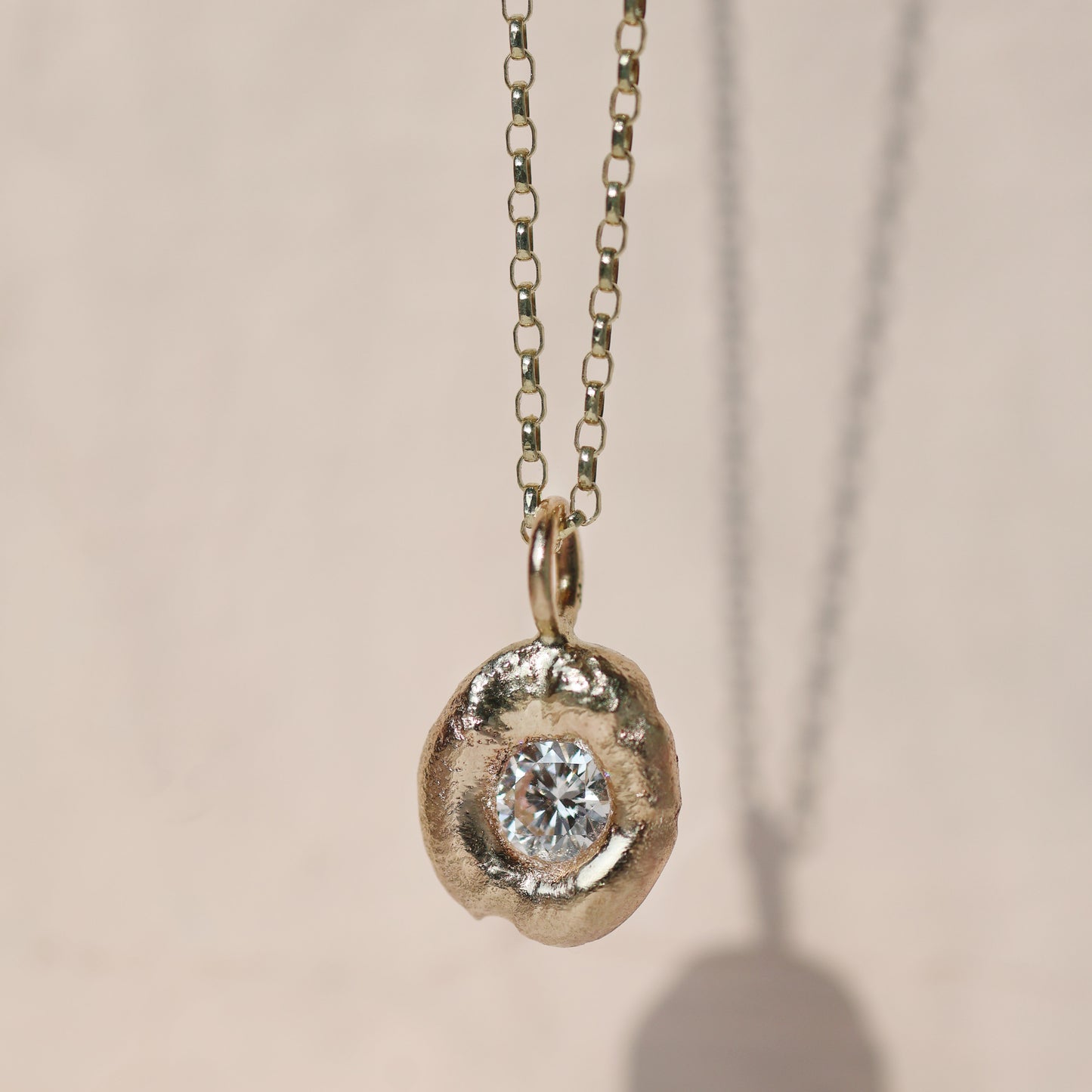 Molten Pendant  - 9ct Gold - 4mm Lab Diamond