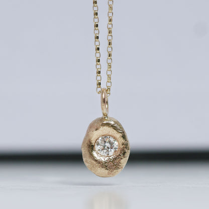 Molten Pendant  - 9ct Gold - 4mm Lab Diamond