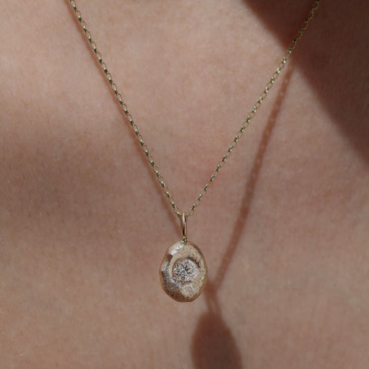 Molten Pendant  - 9ct Gold - 4mm Lab Diamond