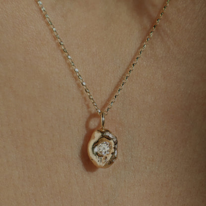 Molten Pendant  - 9ct Gold - Round Lab Grown Diamond