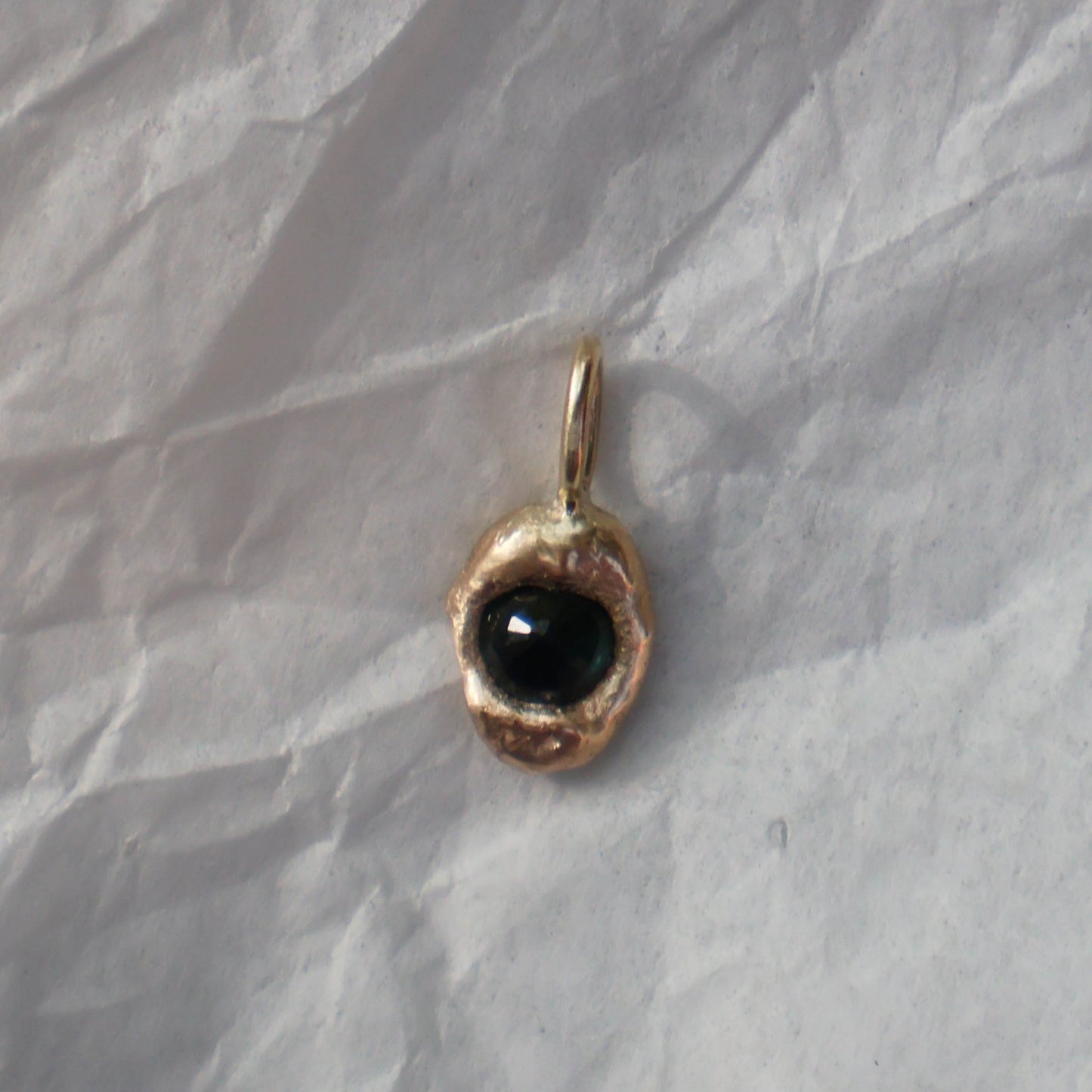 Molten Pendant  - 9ct Gold - Dark Blue Sapphire