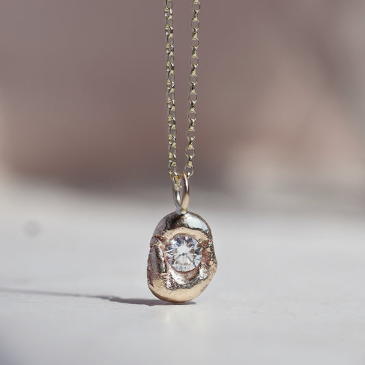 Molten Pendant  - 9ct Gold - Round Lab Diamond