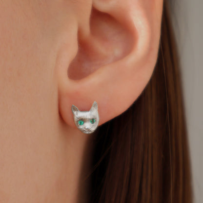 Cat Face Earrings - Silver - Emerald